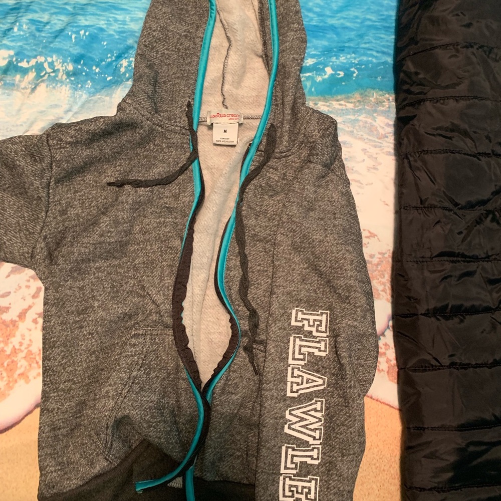 Jackets. - Picture 2 of 3